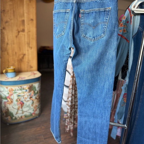 Classic Levis 501 Blue Denim Jeans - Picture 3 of 5
